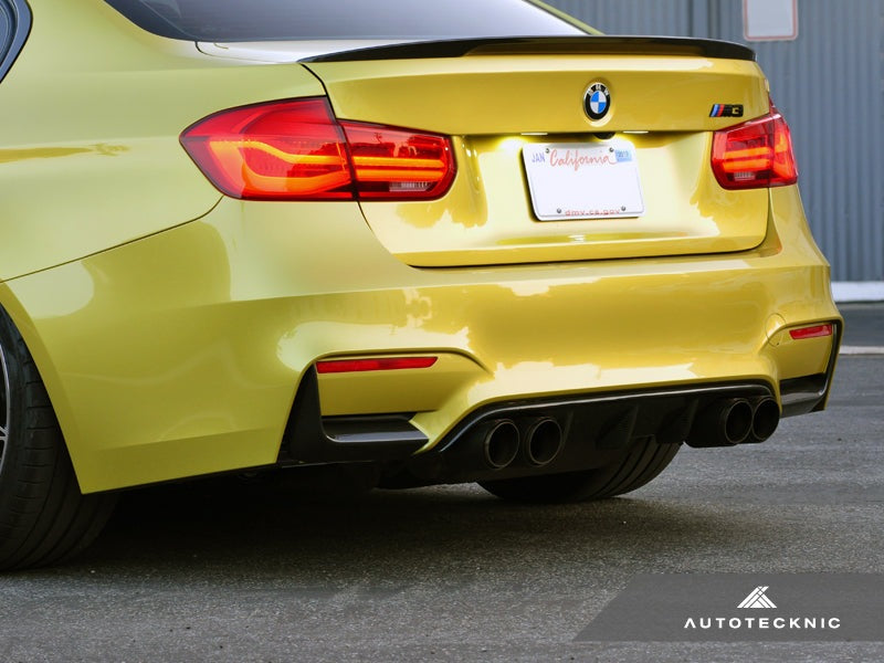 Carbon Fiber Rear Bumper Trim - F80 M3 | F82/ F83 M4